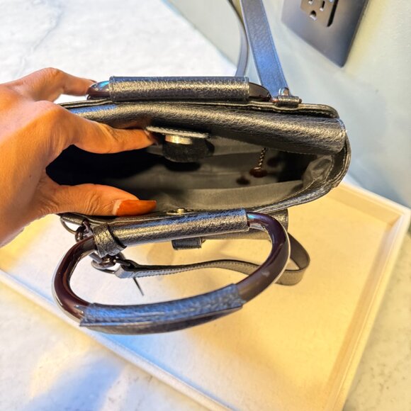 Gucci Jackie Leather Handbag - Picture 3 of 8